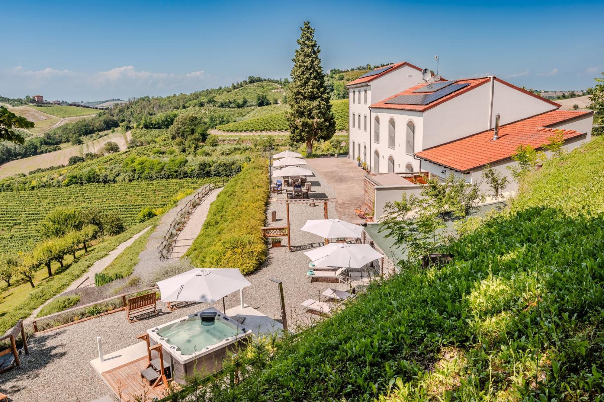 Villa Rocco Country House Ozzano Monferrato Екстериор снимка